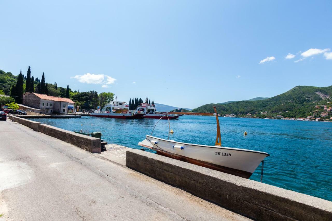 Romeo And Juliet Apartments Tivat Zewnętrze zdjęcie